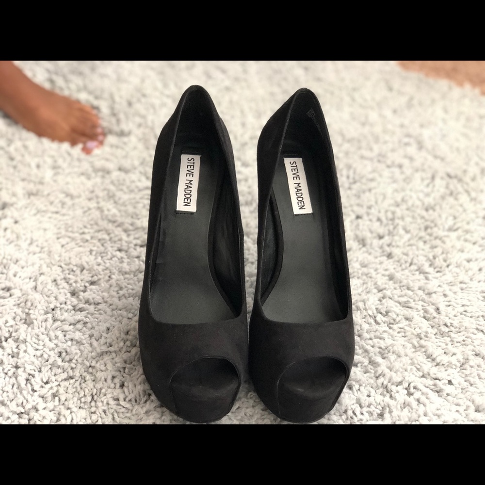 Black Steve Madden peep toe heels